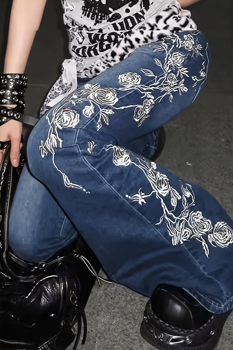 Chic Retro Rose Embroidery Low Rise Flared Jeans