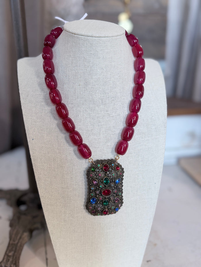 1920s Brooch/1960s Agate Necklace