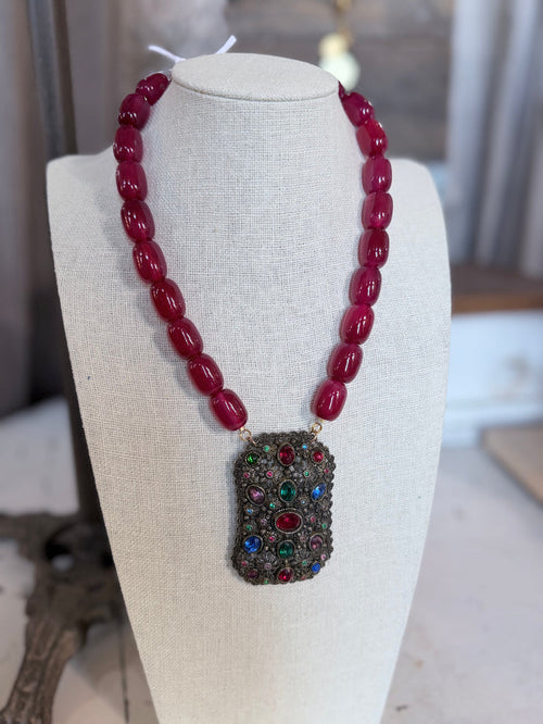 1920s Brooch/1960s Agate Necklace