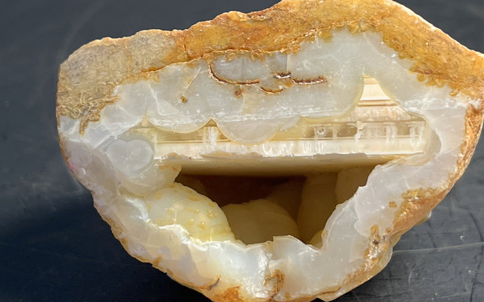Agate Geode Half 050