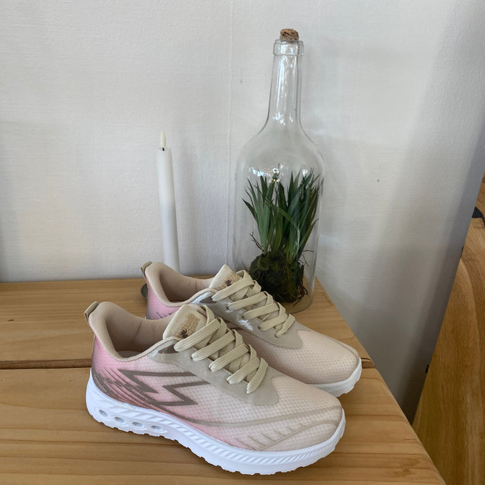 Beige lätta sneakers i mesh med stötdämpande sula