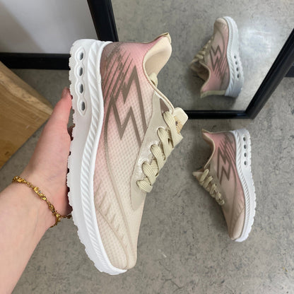 Beige lätta sneakers i mesh med stötdämpande sula