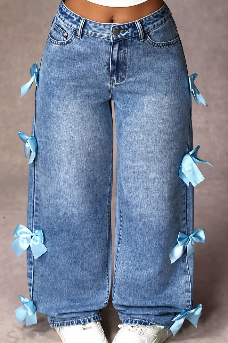 Bow Patch Washed Loose Straight Jeans