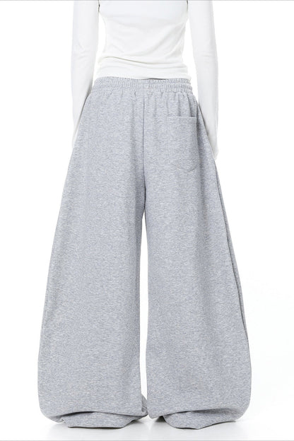 Contrast Print Curved Leg Wide Pants