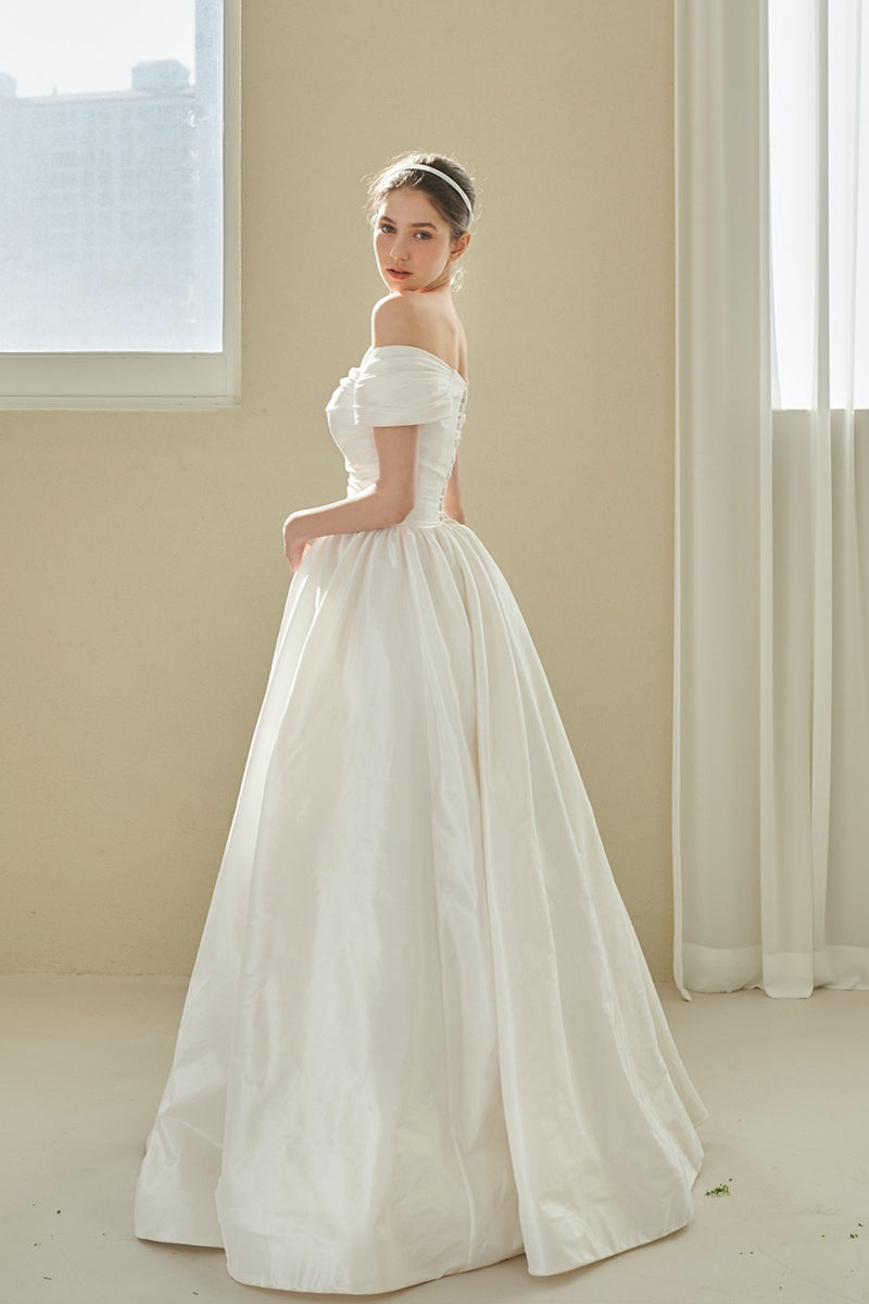 Elegant Vintage Off Shoulder Wedding Dress
