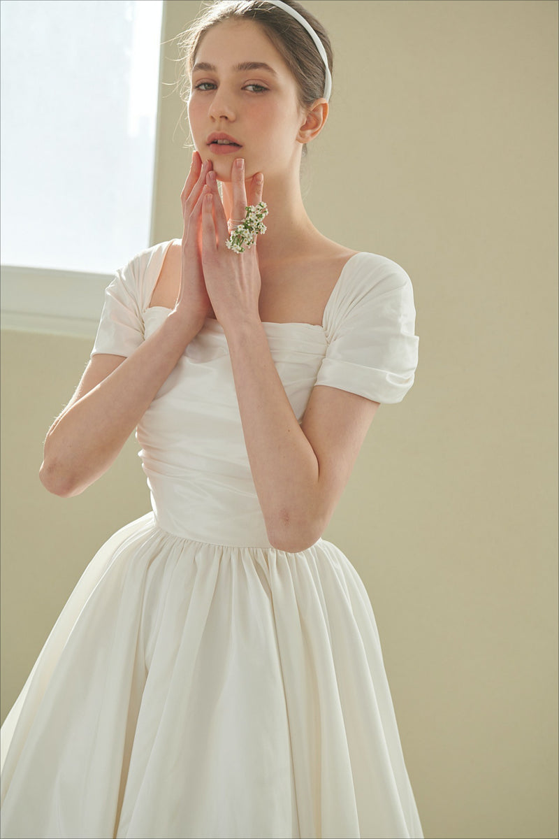 Elegant Vintage Off Shoulder Wedding Dress