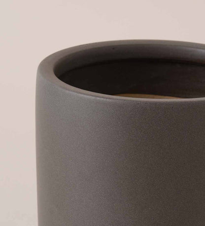 Graphite Earthenware Pot (21cm)