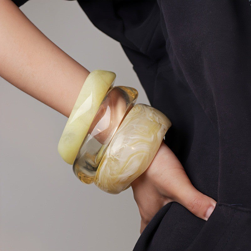 Irregular Geometric Round Acrylic Bracelet