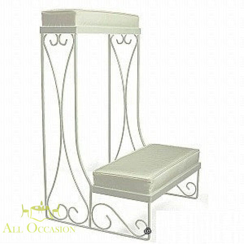 Kneeling bench in white, ideal for weddings and events from Corona party rentals, perfect for elegant ceremonies.