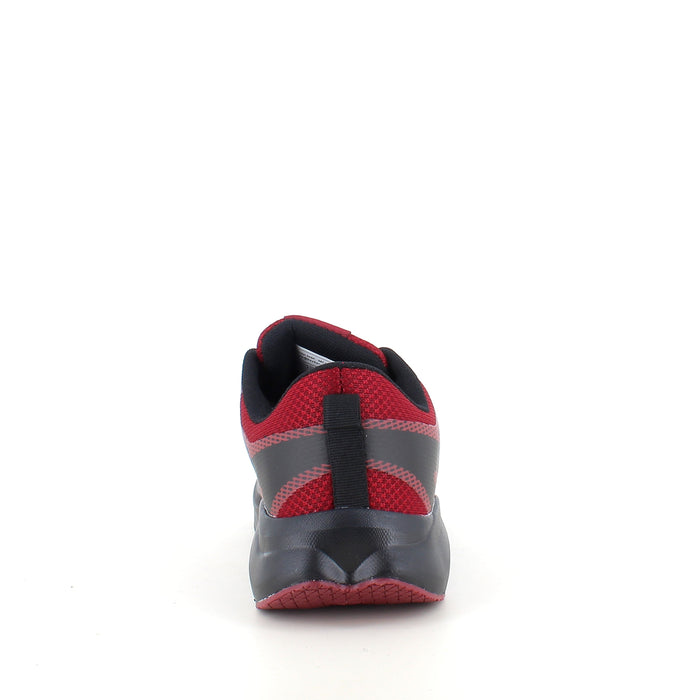 Lätt sneaker med valvstöd och stötdämpning