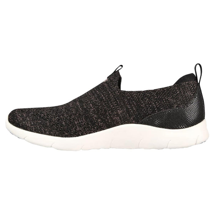 Mörka damskor med färgdetaljer från Skechers