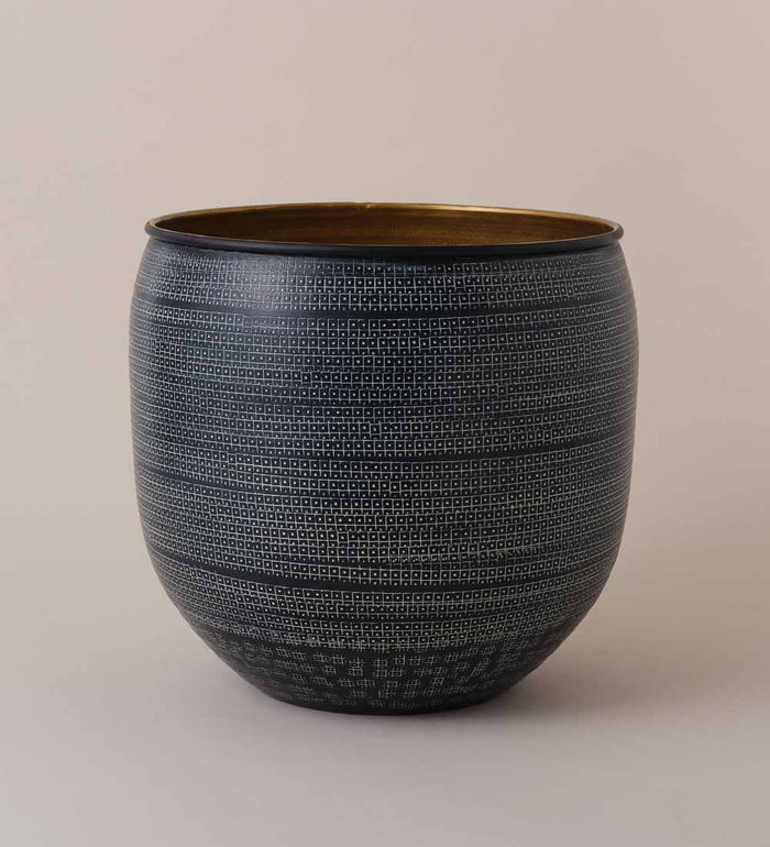 Nkuku Tembesi Etched Planter (31cm)