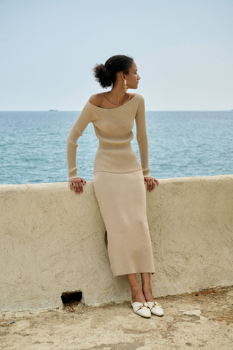 One-shoulder ribbed top