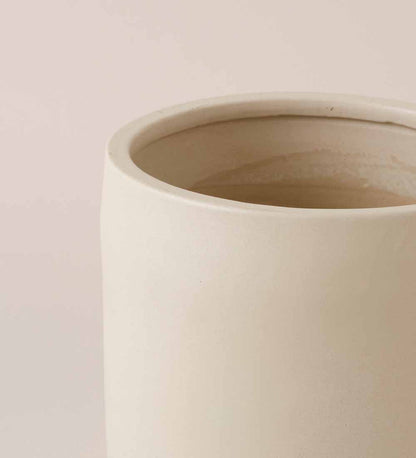 Oyster Earthenware Pot (25cm)