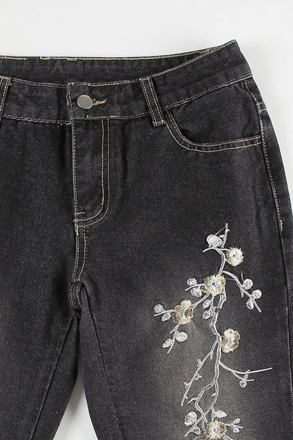 Plant Embroidered Low Waist Flare Jeans