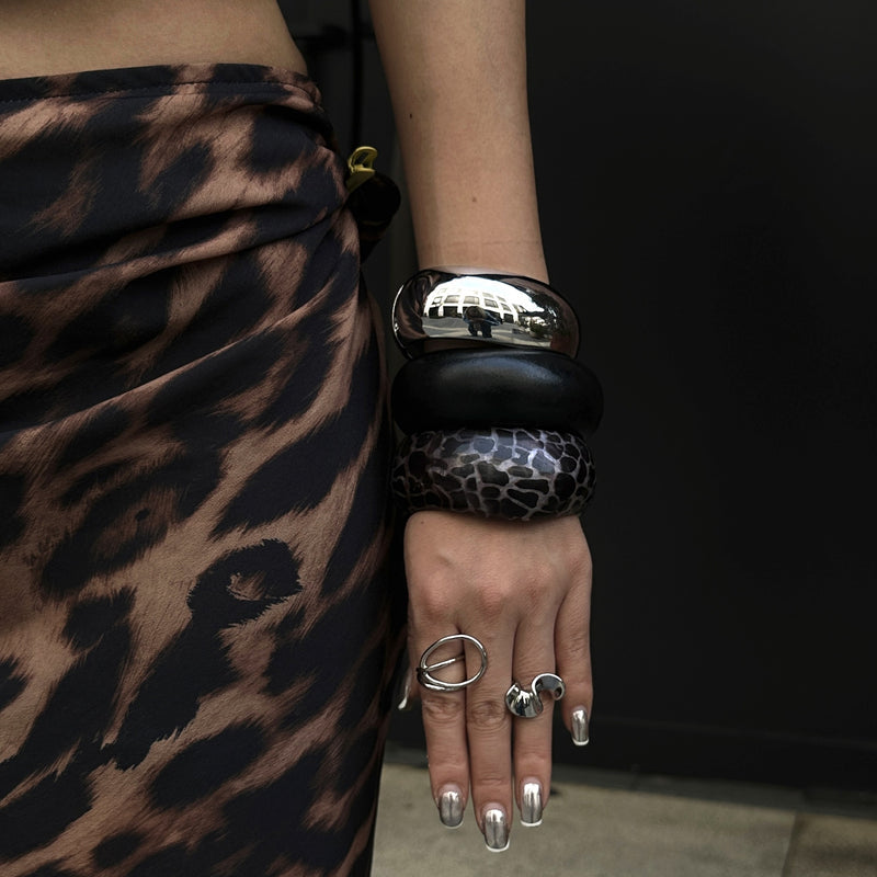Resin Oval Wide Geometric Leopard Bracelet