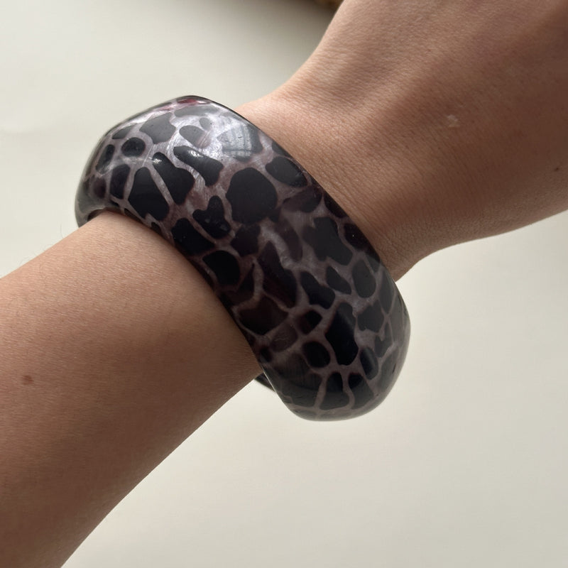 Resin Oval Wide Geometric Leopard Bracelet