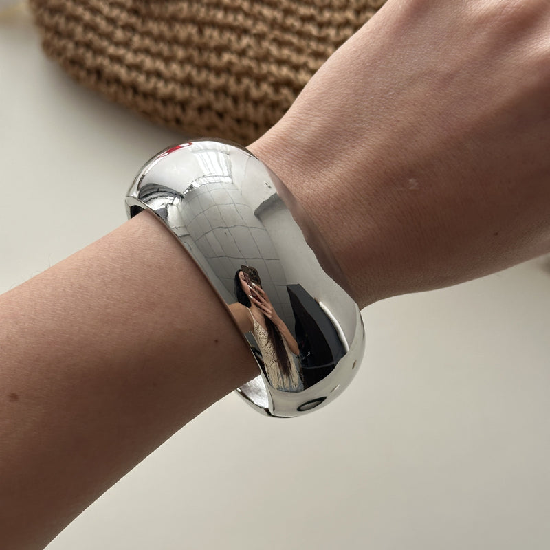 Resin Oval Wide Geometric Leopard Bracelet