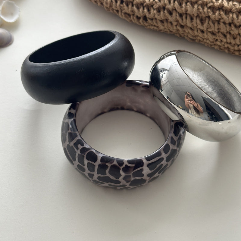 Resin Oval Wide Geometric Leopard Bracelet