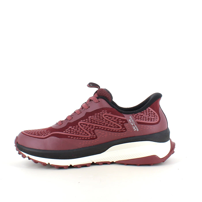 Skechers vattentät slip-in-sko i bordeaux med Memory Foam och god stötdämpning