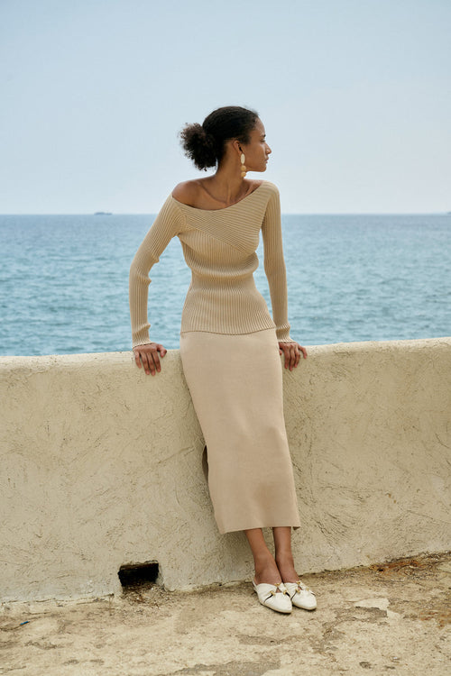 Slim knit skirt