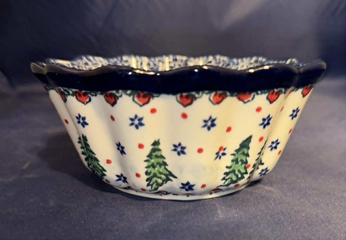U4661 Scalloped Bowl - Shape: 915 - Pattern: U4661 (T. Liana)