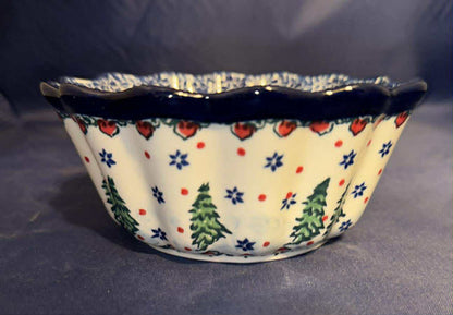 U4661 Scalloped Bowl - Shape: 915 - Pattern: U4661 (T. Liana)