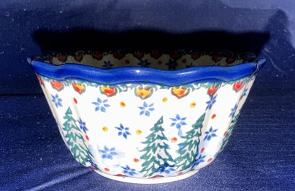 U4661 Small Ruffled Bowl - Shape: 916 - Pattern: U4661