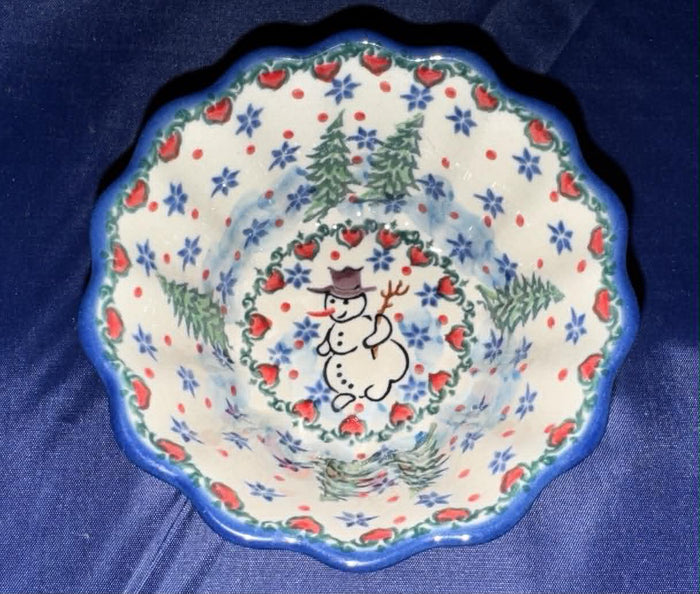 U4661 Small Ruffled Bowl - Shape: 916 - Pattern: U4661