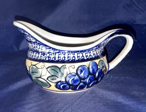 Zaklady Grape Gravy Boat - Shape: GU1003 - Pattern: Grapes (DU8)